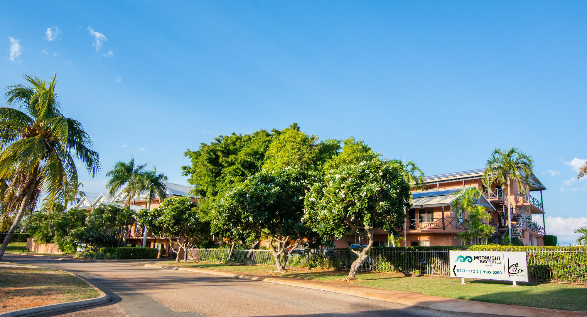 Bayside Holiday Apartments Бруум Екстериор снимка