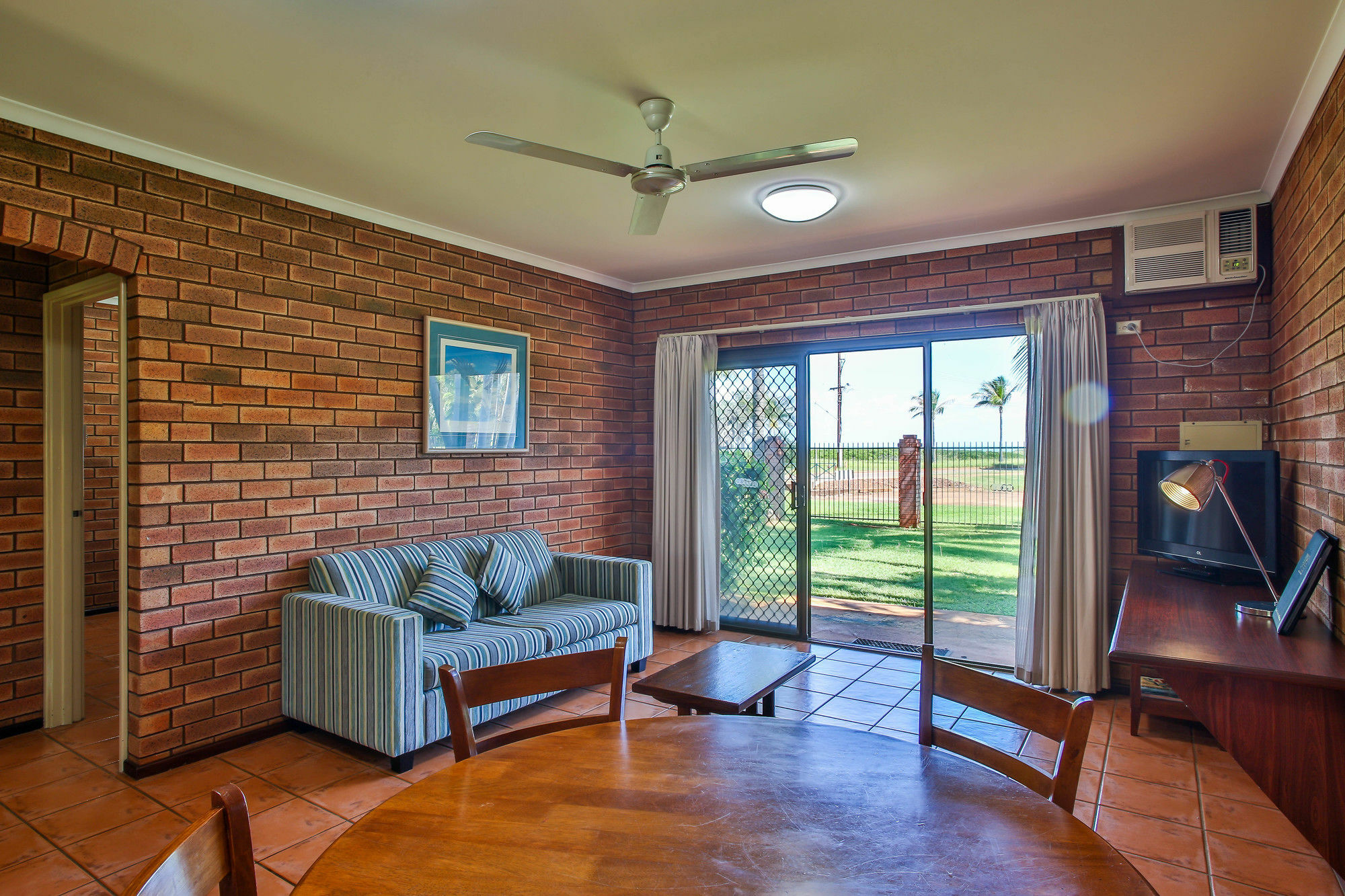 Bayside Holiday Apartments Бруум Екстериор снимка
